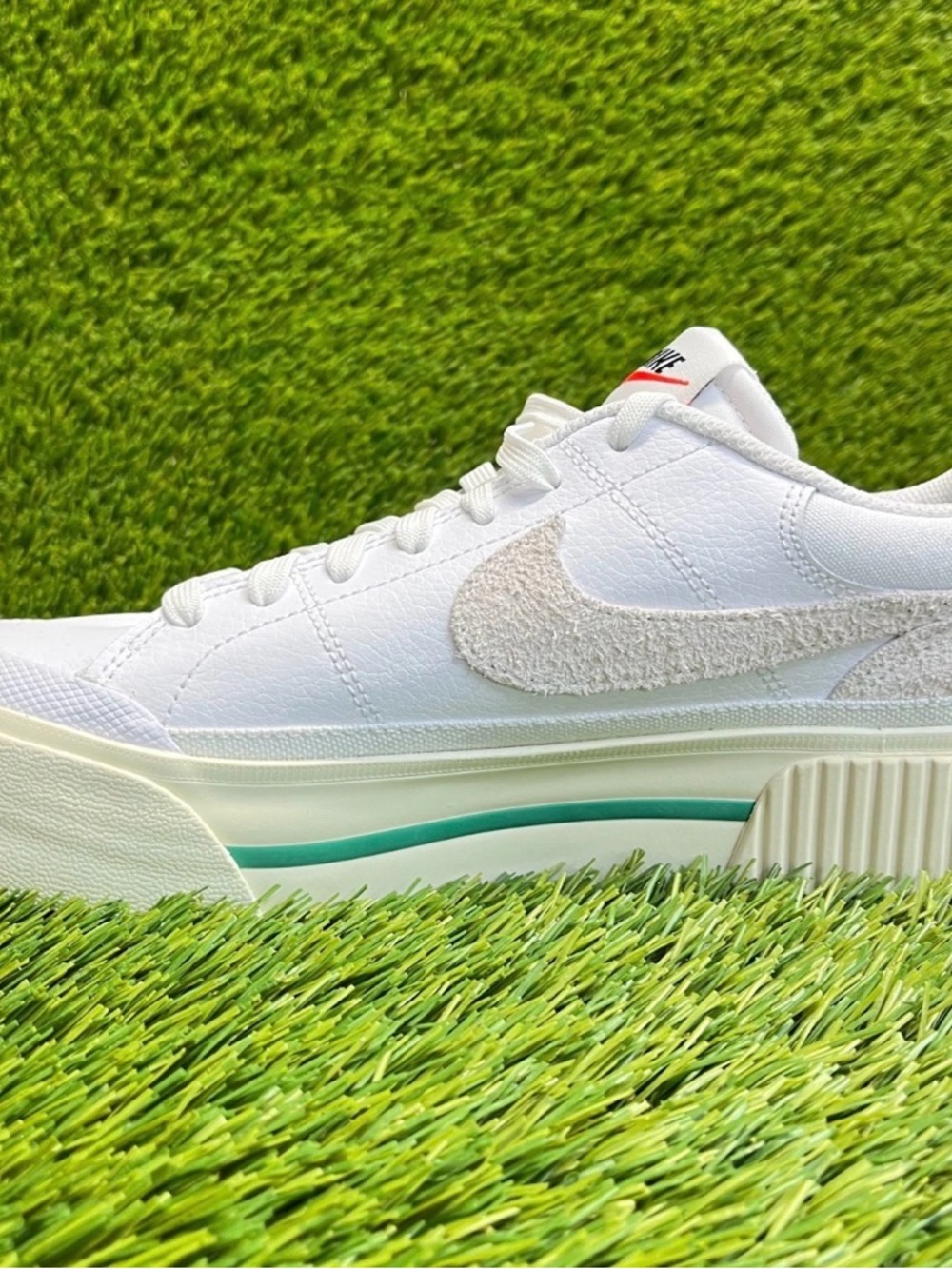 Nike Court Legacy Lift Platorm Womens Sneakers Size 8.5 White Green NWT